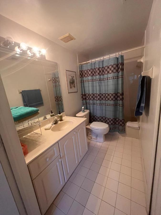 Master Room In Apartment Деві Екстер'єр фото